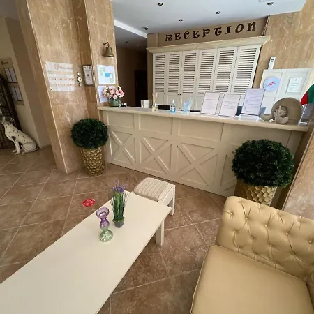 Dans Complexe Proche De La Mer, Sunny Apartment *